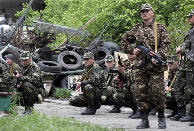 21 dead in fierce fighting in Mariupol, Ukraine - ảnh 1
